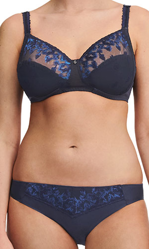Bold Curve collection from the Chantelle brand, timeless and very  comfortable elegant lingerie for l